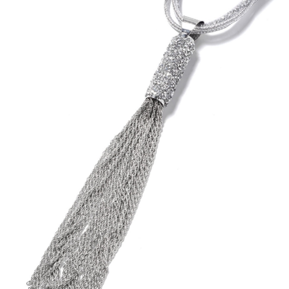 White Chroma Necklace and Earrings Set - Picture 2 of 4